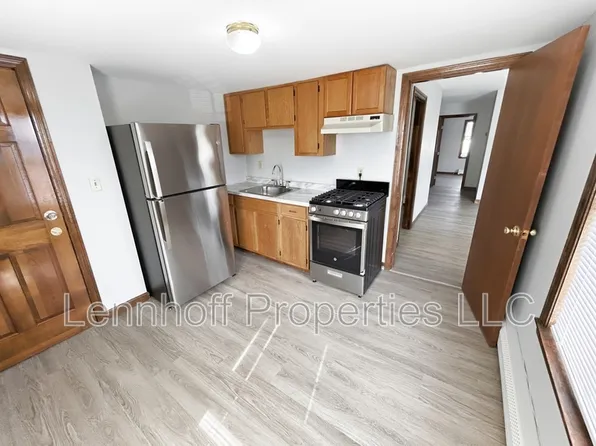 692 Middlesex St Floor 2, Lowell, MA 01851