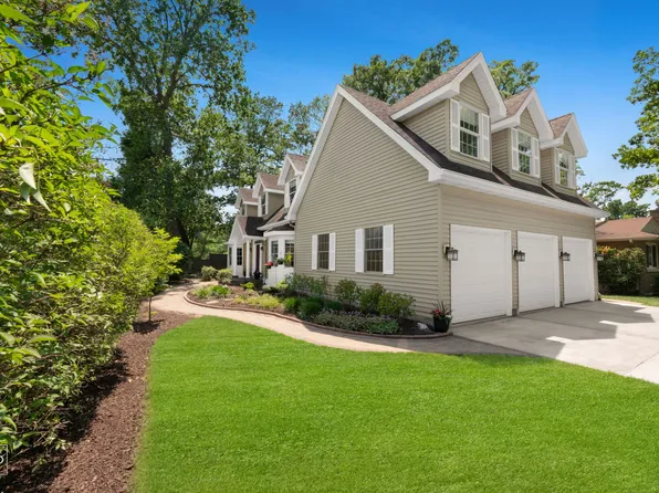 100 Homestead Dr, Wood Dale, IL 60191