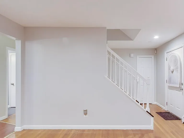 1008 Tracy Dr — Photo 1