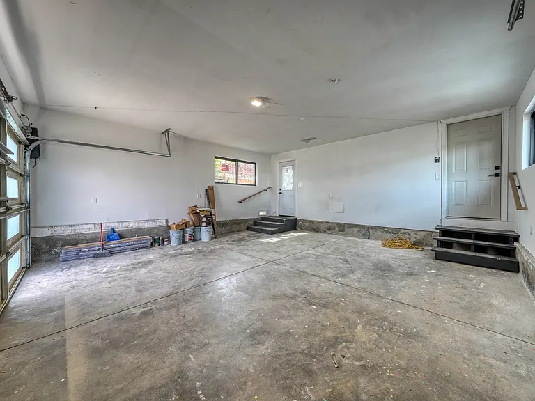 295 Foothill Blvd — Photo 46