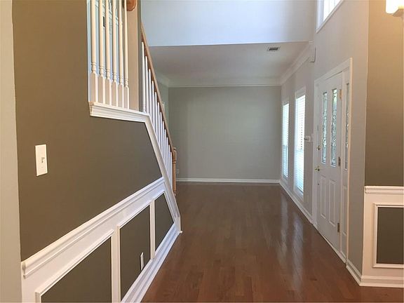 3rd image of 145 Saddle Bridge Dr