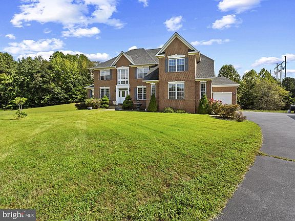 2nd image of 2045 Mount Pleasant Way
