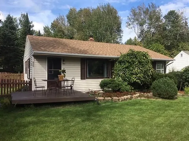 923 W Arrowhead Rd — Photo 1