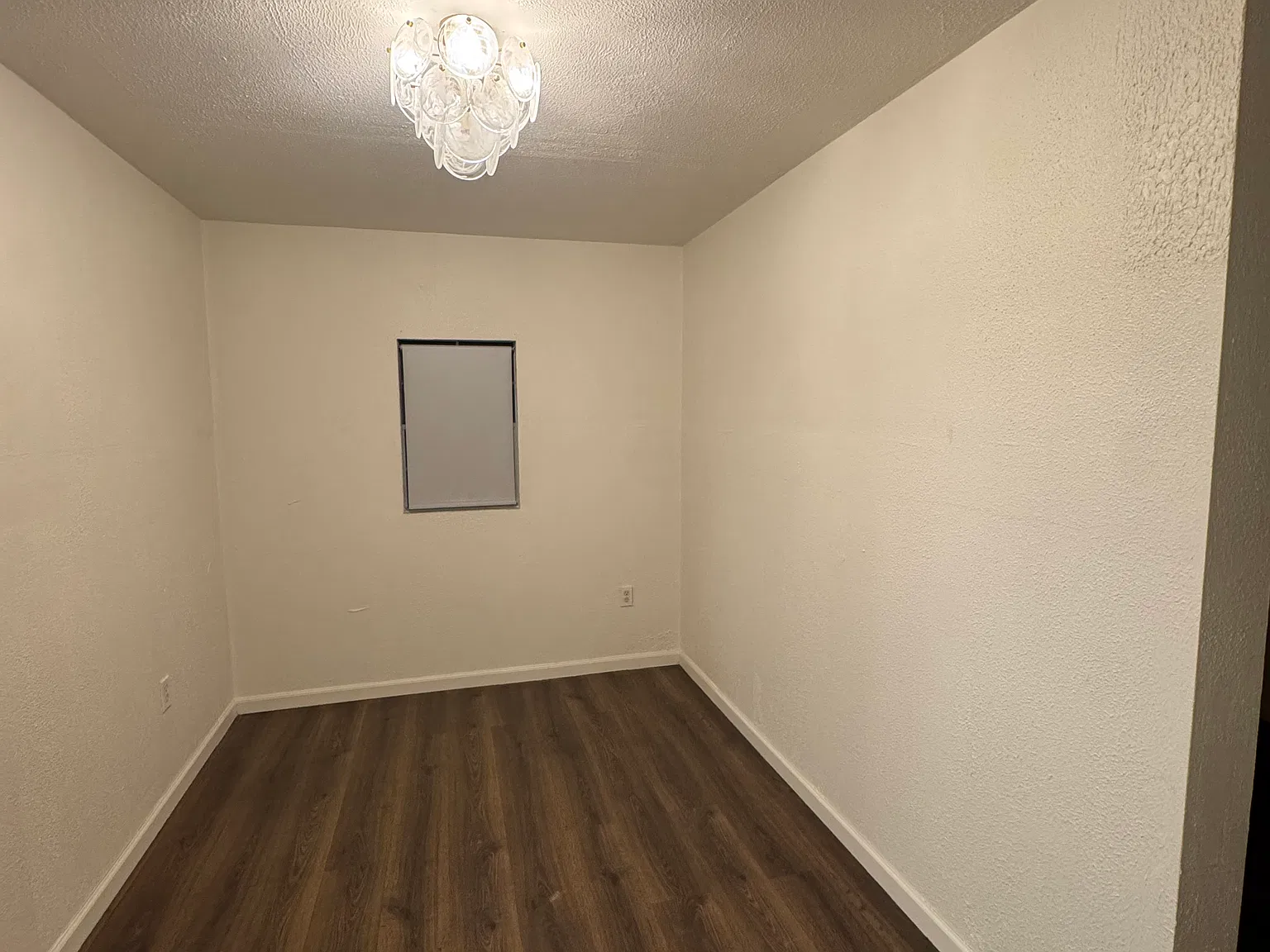 2 bed, 900 sqft, $1,100 — Photo 4