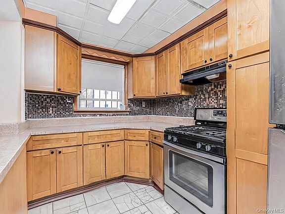 3rd image of 4133 Grace Avenue