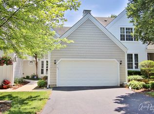 412 Hill Ct, Wauconda, IL 60084