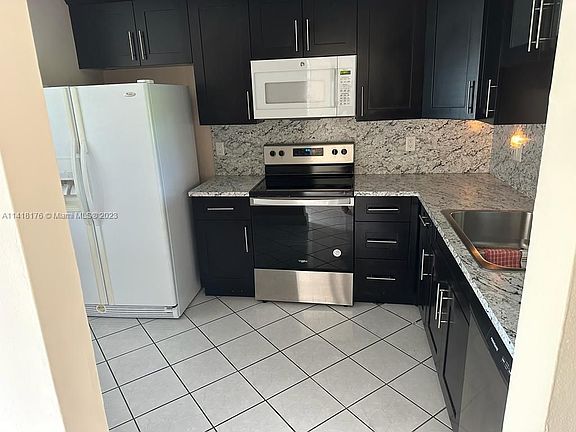 2nd image of 8011 Southgate Blvd APT L9