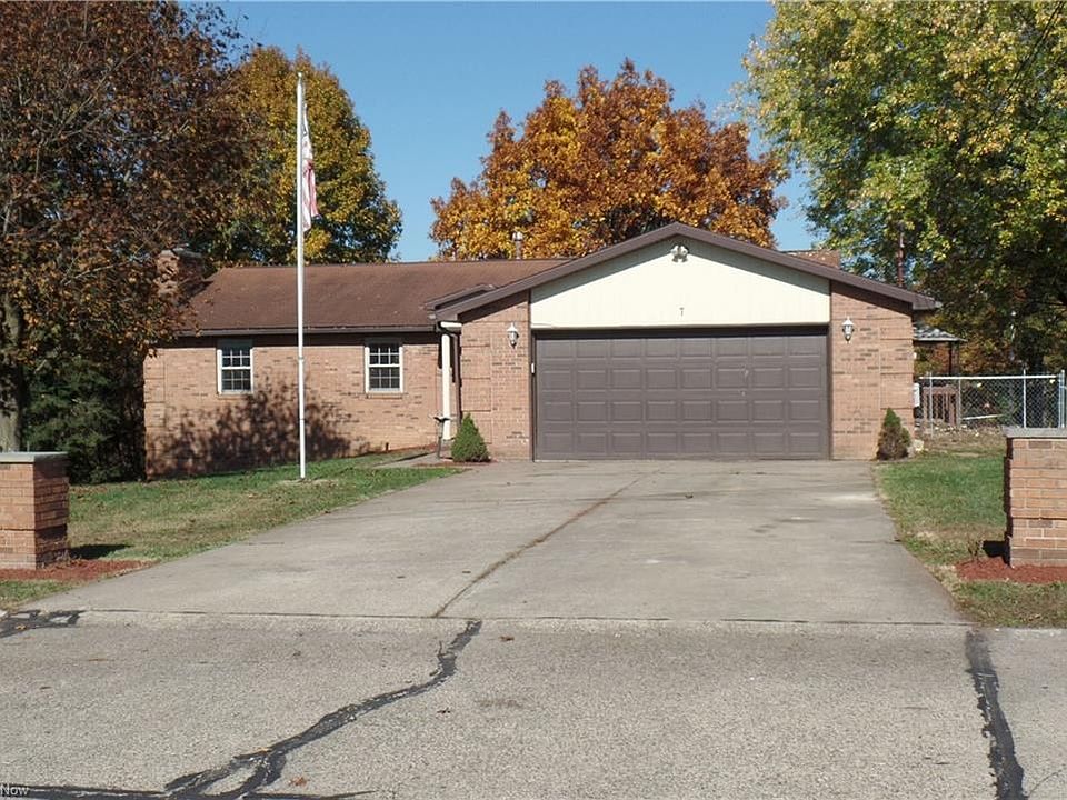 1st image of 7 Oak Cir
