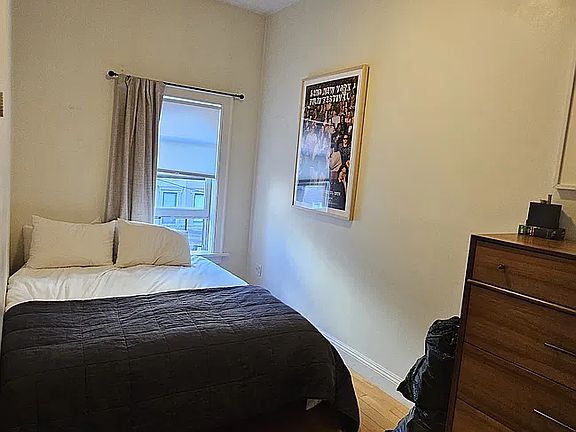 2nd image of 38 W 71st St APT 5F