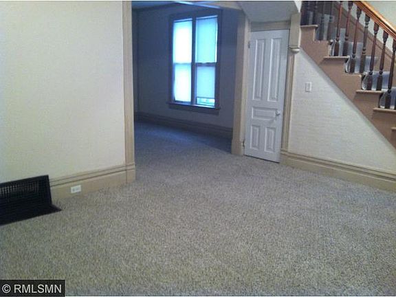 5th image of 243 Ivy Ave W