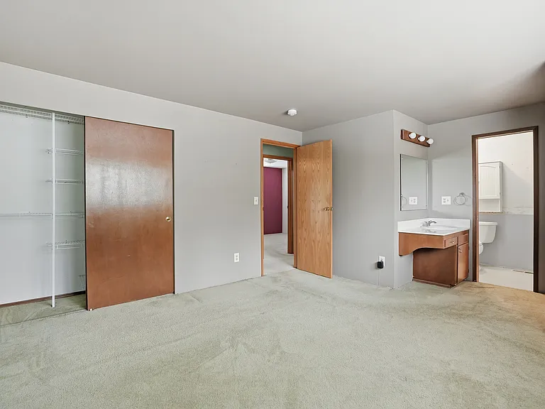 16017 NE 57th St — Photo 29