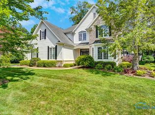 8756 Willow Pond Blvd, Sylvania, OH 43560