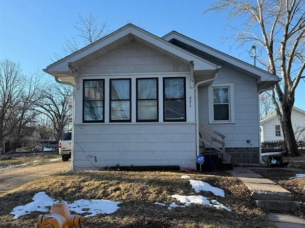 421 Rock Pl, Oshkosh, WI 54901