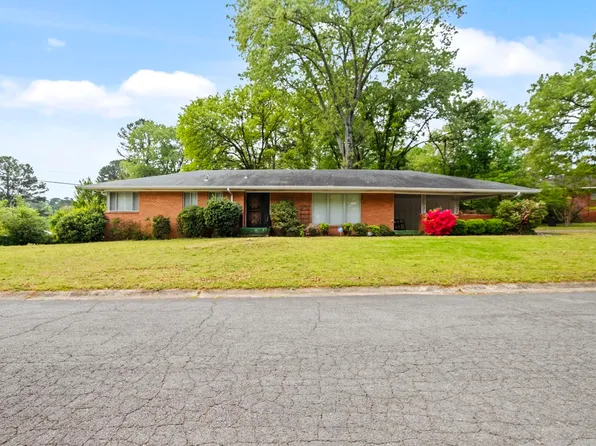 2 Fair Oaks Dr, Little Rock, AR 72204