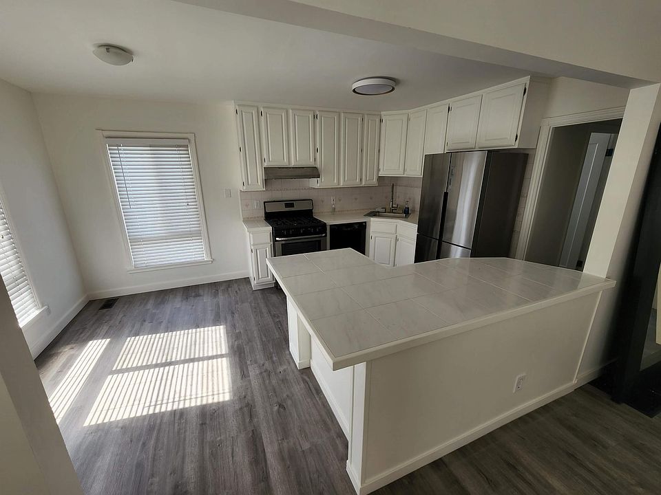 1st image of 1 Princeton St