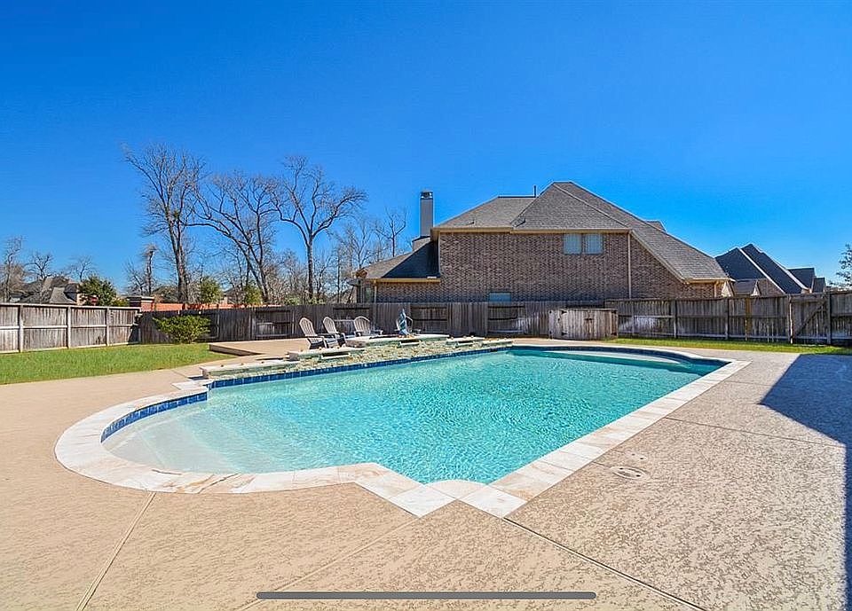 2nd image of 4903 Anthony Springs Ln
