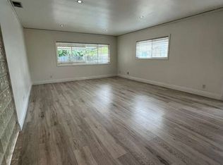 9541 Debra Ave, North Hills, CA 91343