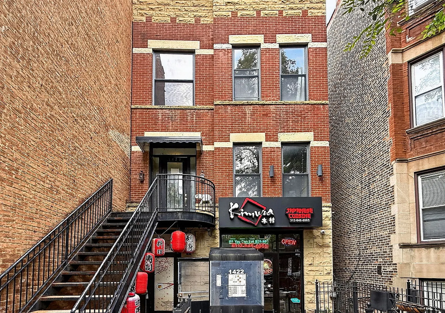 3 bed, 1300 sqft, $2,700 — Photo 1