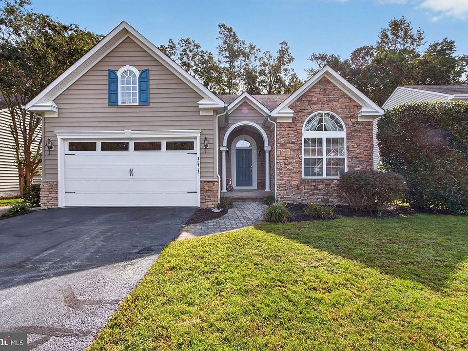 1st image of 32735 Spring Water Dr