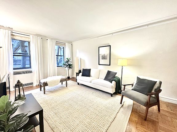 3rd image of 303 E 37th St APT 2N