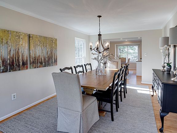 5th image of 2990 Emerald Chase Dr