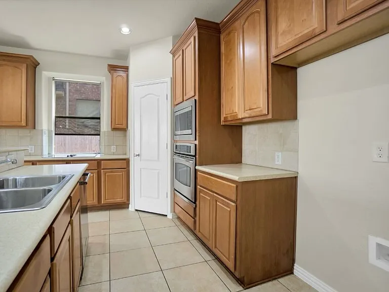 11036 Coralberry Dr — Photo 11
