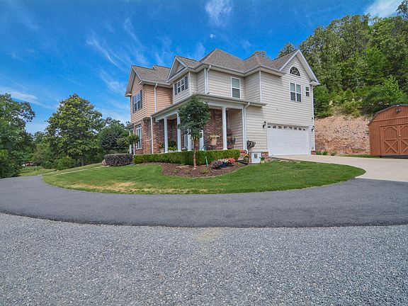 3rd image of 83 Golden Eagle Dr