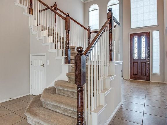 2nd image of 12071 Big Springs Dr