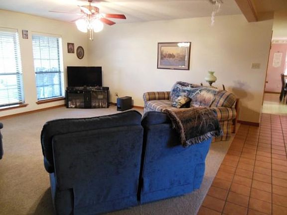 4th image of 320 Forest Hills Dr