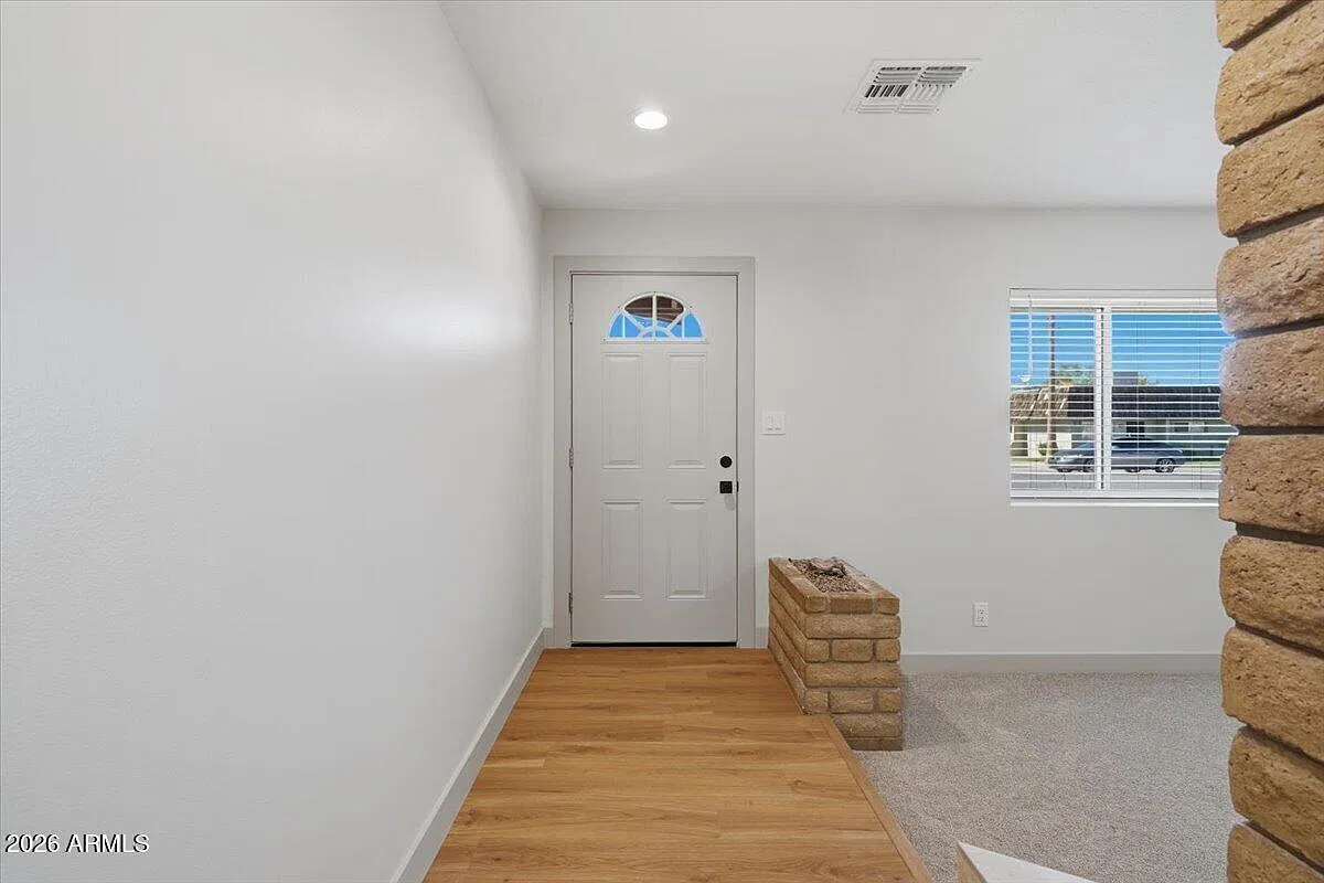 3 bed, 2.0 bath, 1672 sqft, $2,495 — Photo 3