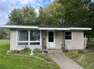 108 N May St, Potomac, IL 61865