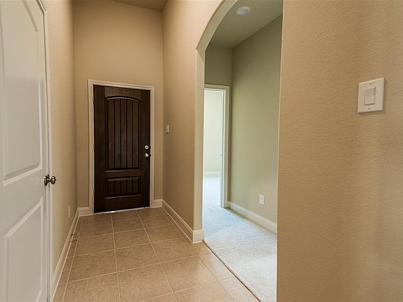 4th image of 4819 Eagles Glen Dr