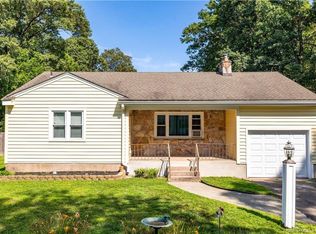 19 Berkley St, Manchester, CT 06042