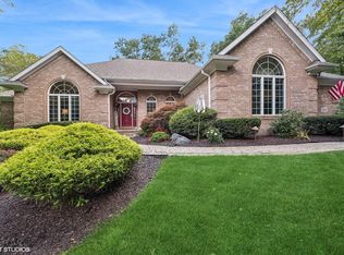 238 Crabapple Ln, Valparaiso, IN 46383
