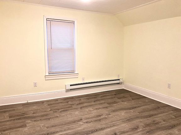 2nd image of 236 Bay 10th St #3
