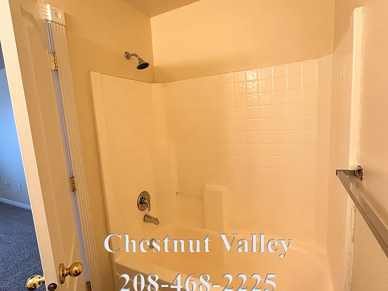 1223 E Sharons Loop #101 — Photo 10