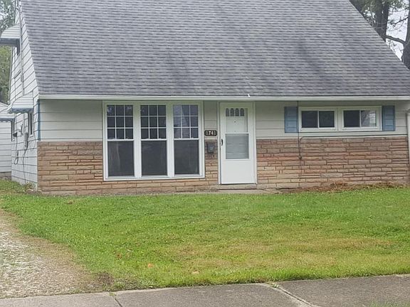 3rd image of 1741 Denison Dr NW