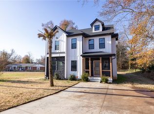 606 S Stribling St, Seneca, SC 29678