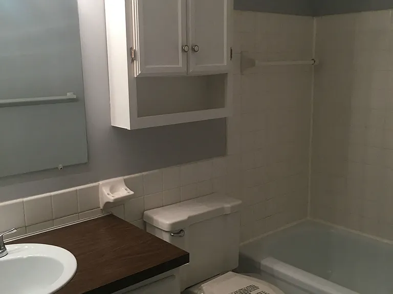 Trenton Place Apartments — Photo 35