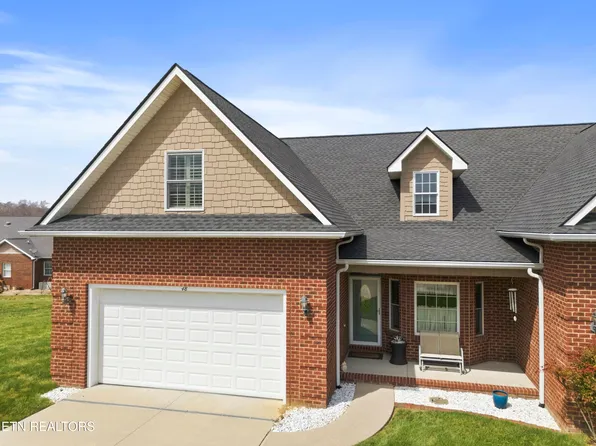 48 Saddle Brook Ln, Crossville, TN 38571