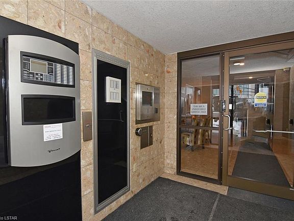 3rd image of 500 Talbot St #1203