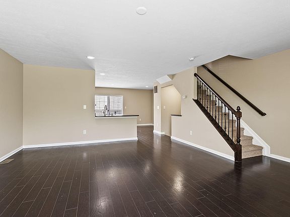 5th image of 2385 Aristocracy Cir