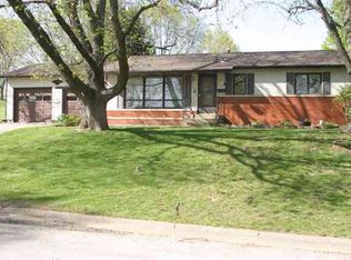 204 W 11th St, Wellman, IA 52356