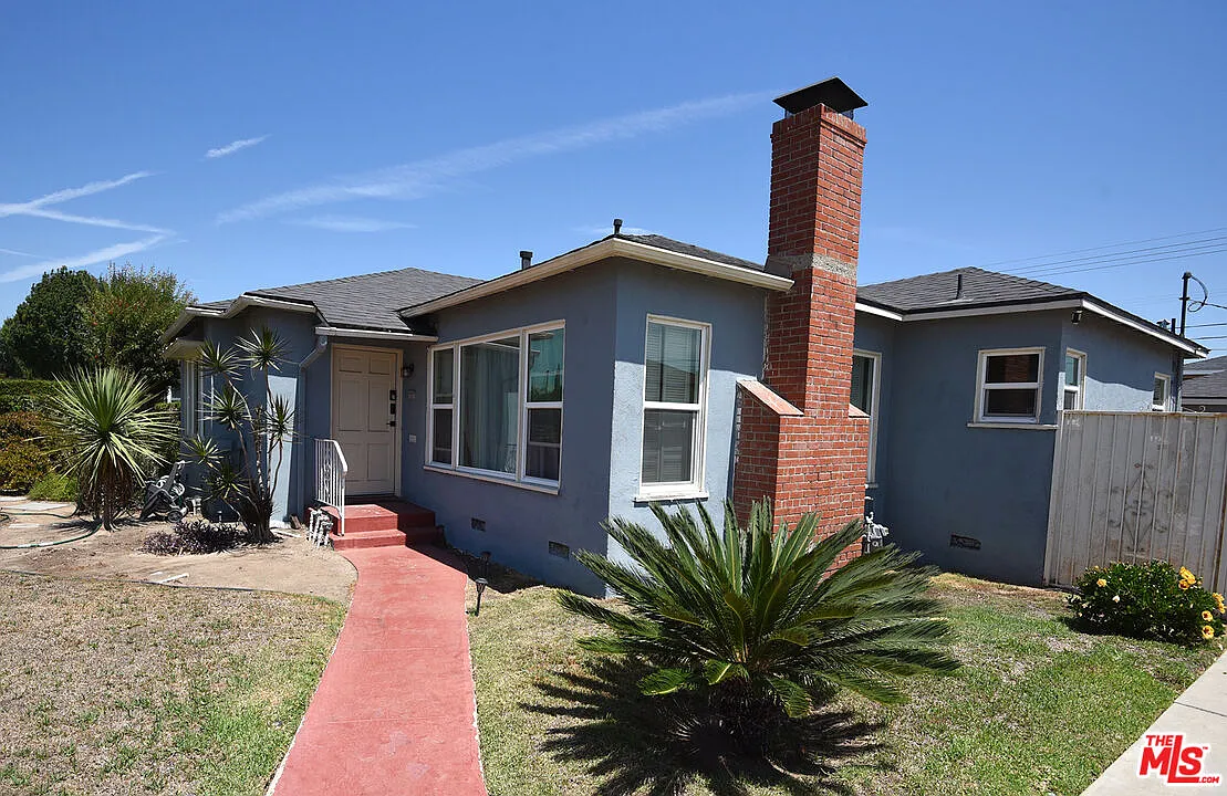 3 bed, 2.0 bath, 1510 sqft, $4,750 — Photo 3