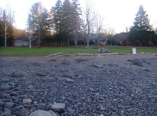 247 Grove St, Newport, ME 04953