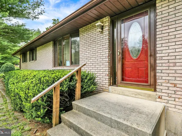 640 Layfield Rd, Perkiomenville, PA 18074