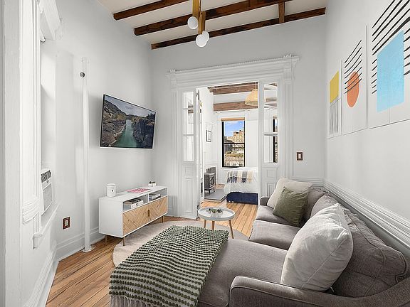 3rd image of 78 Charles St APT 5W