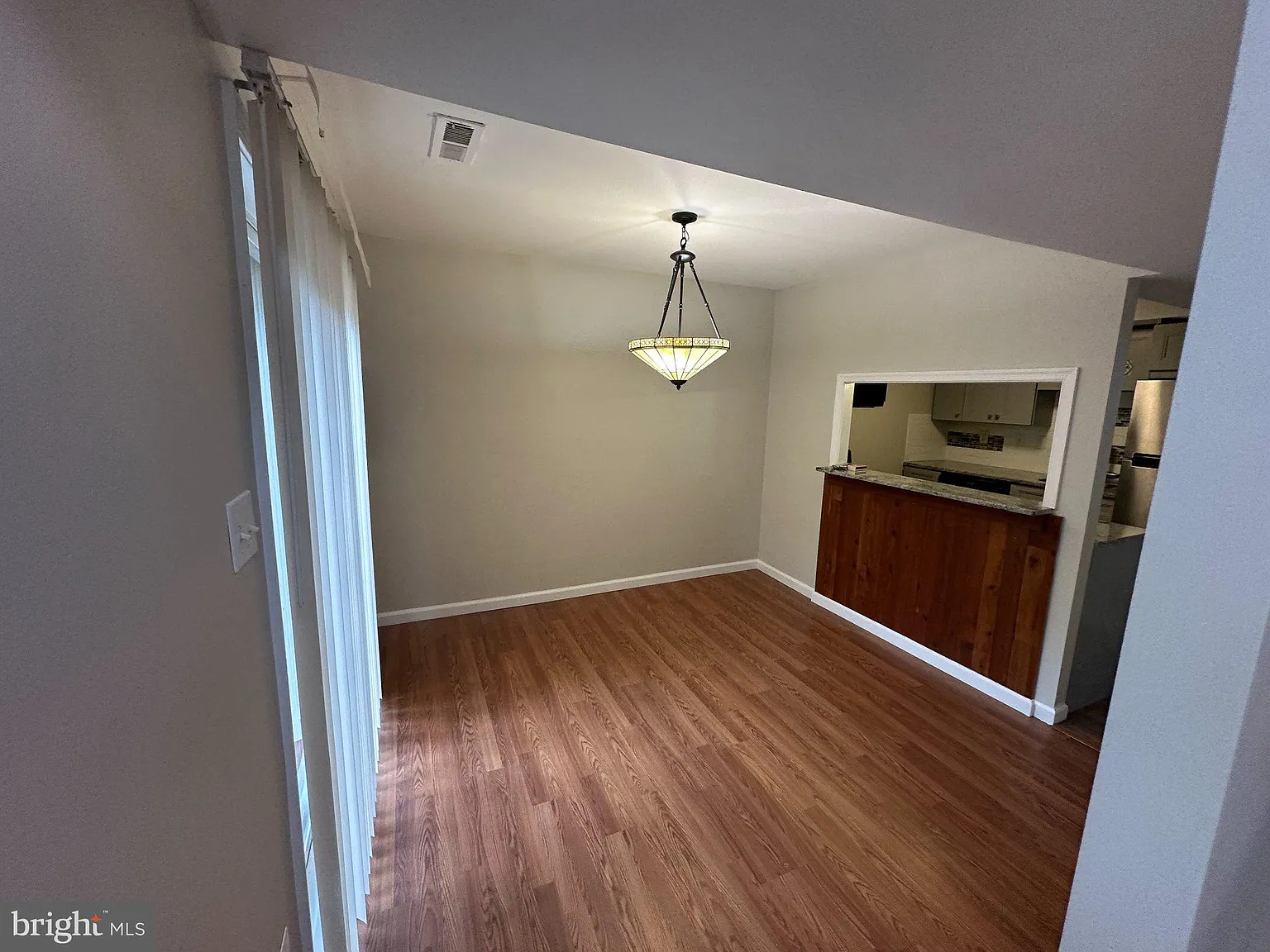 2 bed, 1.5 bath, 1080 sqft, $2,100 — Photo 3
