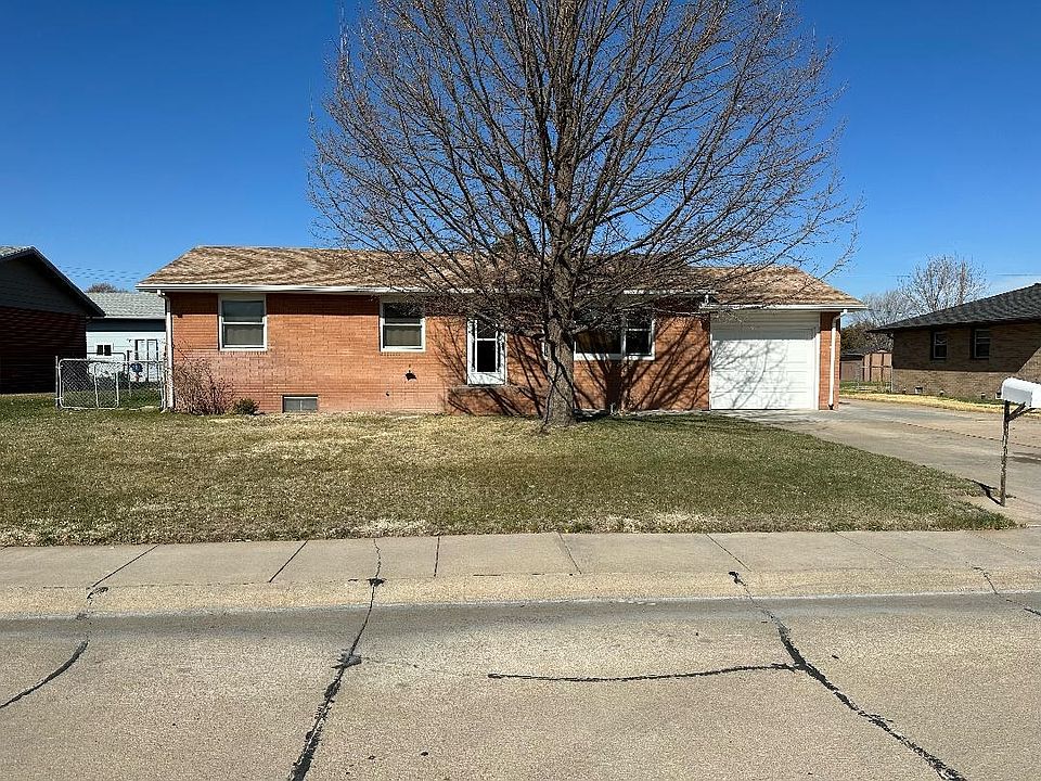 1st image of 126 N Allen Ave