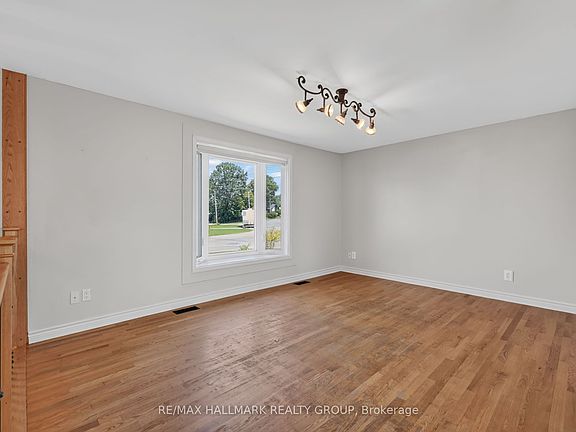 5th image of 2205 Woods St